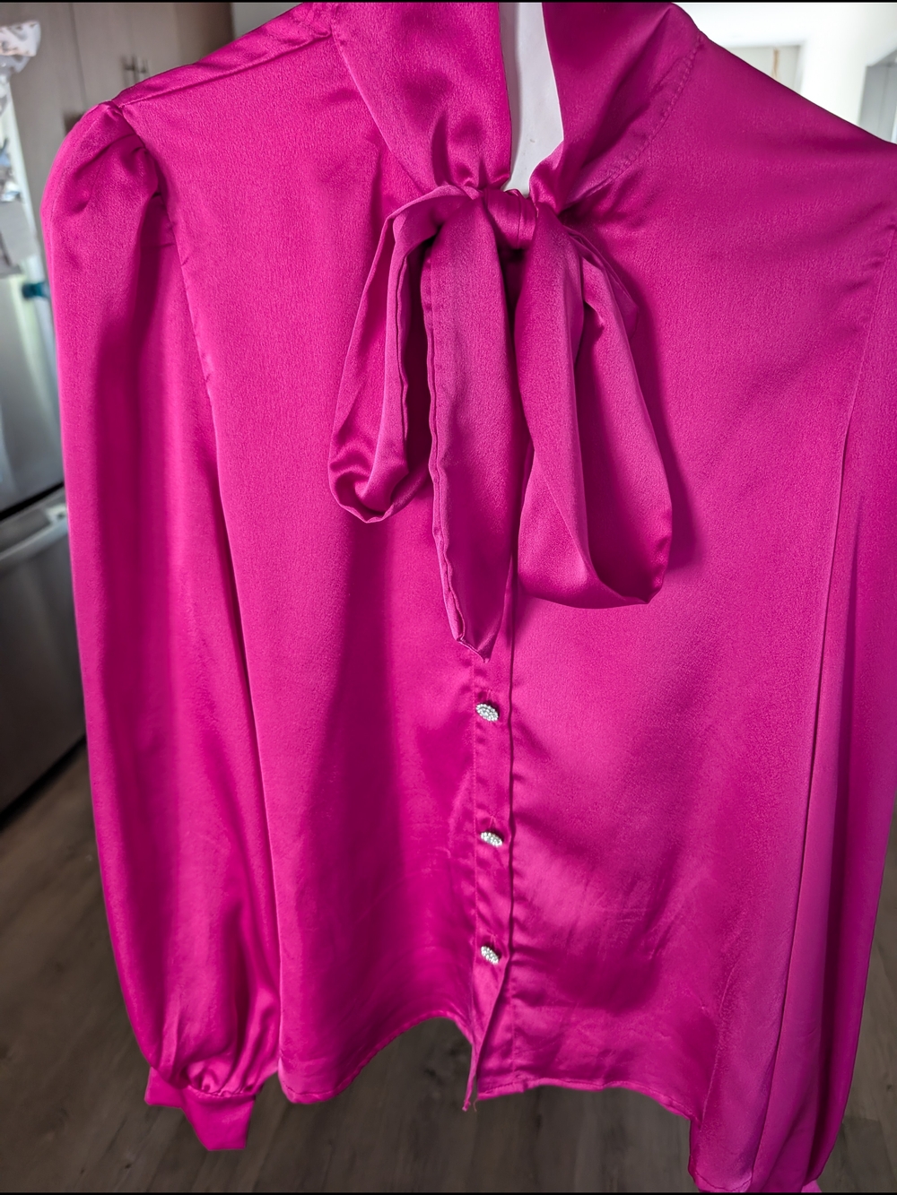Flying Tomato Fuchsia Satin Tie-Neck Blouse Size Small | Rhinestone Buttons